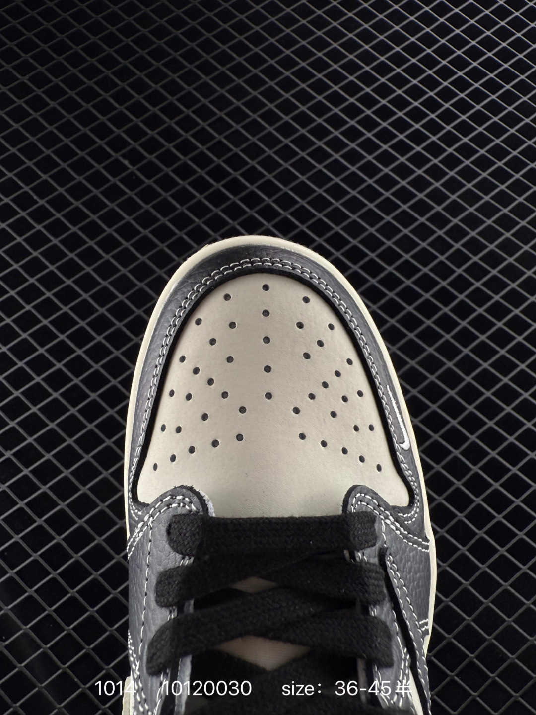 Travis Scott x Air Jordan 1 ” Reverse Mocha “